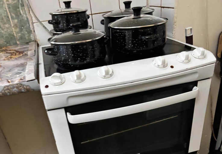 Miscellaneous, Aston 1-bed Apartment, Sleeps 2 Near Shops, Birmingham