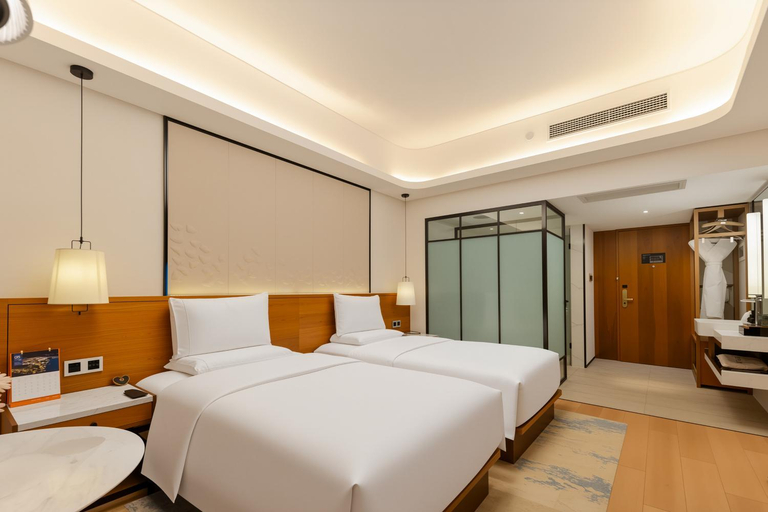 Bedroom 2, Grand Kingtown S Hotel, Chengdu
