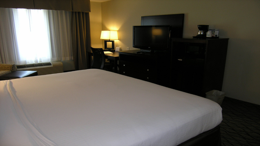 Bedroom 3, Holiday Inn Express & Suites BELLE VERNON by IHG, Westmoreland