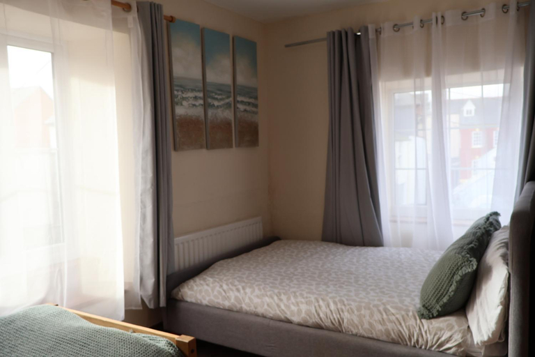 Bedroom 2, Lighthouse cottage, Somerset