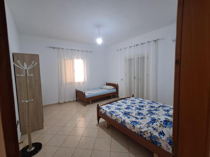 Bedroom 2, dhoma plazhi xheviti, Vlorës