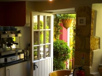 Others 3, Cotswold Gardens Bed and Breakfast, Gloucestershire