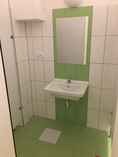 Bathroom 2, 1st Prague capsule hostel Old town, Praha 7
