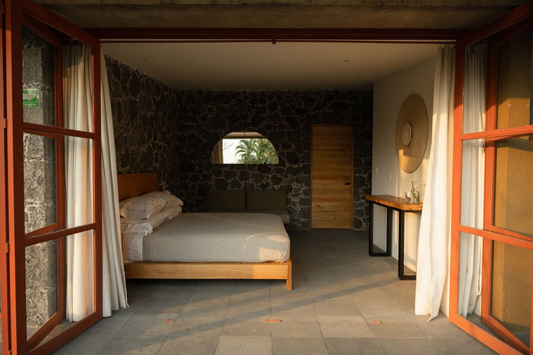 Bathroom 2, Casa Chavela, Tepoztlán