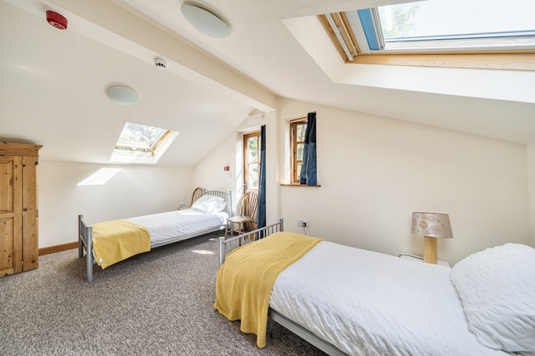 Bedroom 2, 3-bed Barn Eco-lodge on the Tarka Trail, Devon