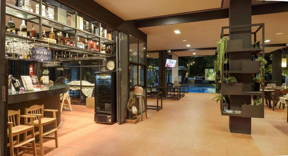 Food & Drinks 5, The Loft Seaside Sriracha Hotel, Si Racha