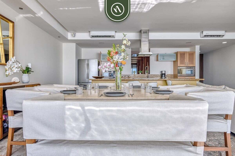 Private kitchen 2, Beachview Luxury 3 BR Condo - Pools - Beach