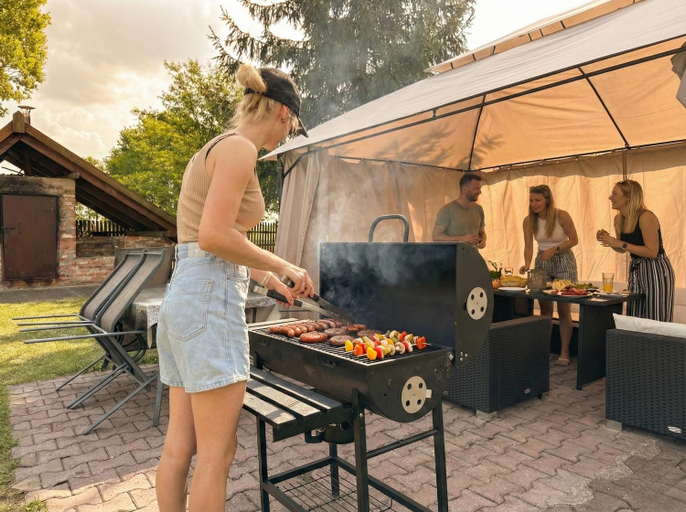 Food & Drinks 5, Fotuso House, Ostróda