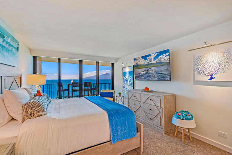 Interior 2, Beachfront 2BR Condo w Stunning Ocean Views - Kaanapali Shores 702, Maui
