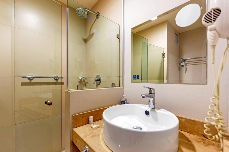 Bathroom 4, Sleep Inn Culiacan, Culiacán
