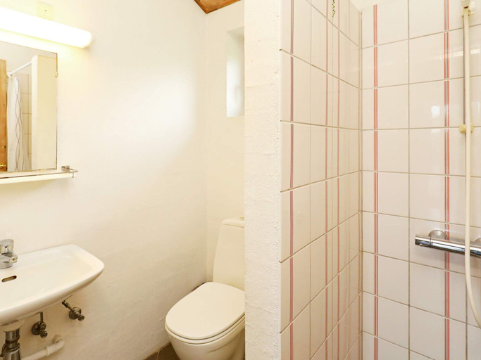 Bathroom 3, 4 Star Holiday Home in Hjorring, Hjørring