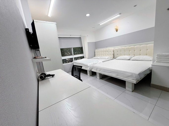 Room 4, SR Hotel & Apartment, District 7