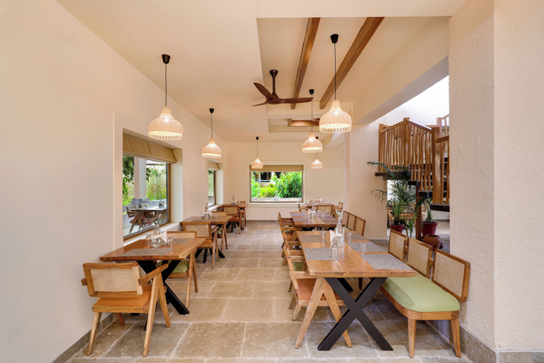 Dining, The Safari Lodge Pench, Seoni