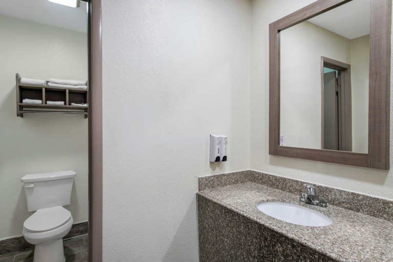 Bathroom 5, Red Roof Inn Nacogdoches, Nacogdoches