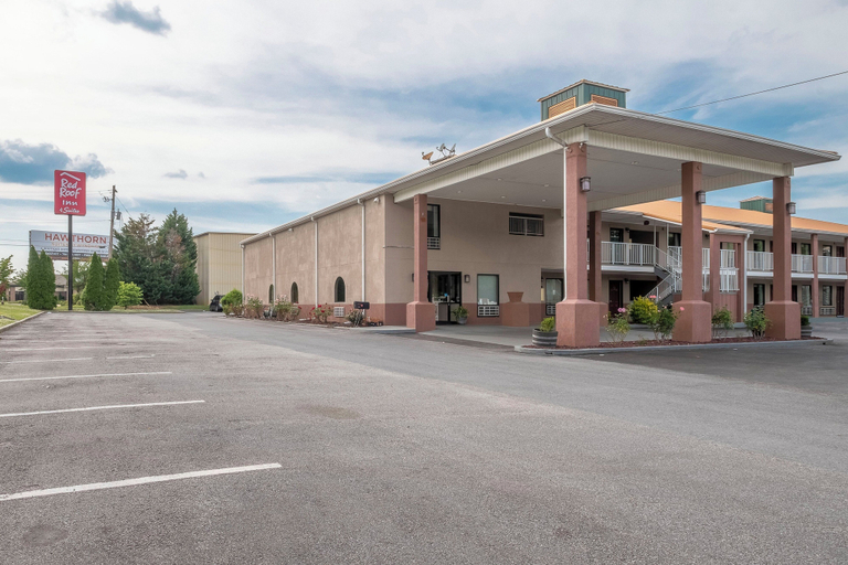 Exterior & Views 1, Red Roof Inn & Suites Rome, Floyd