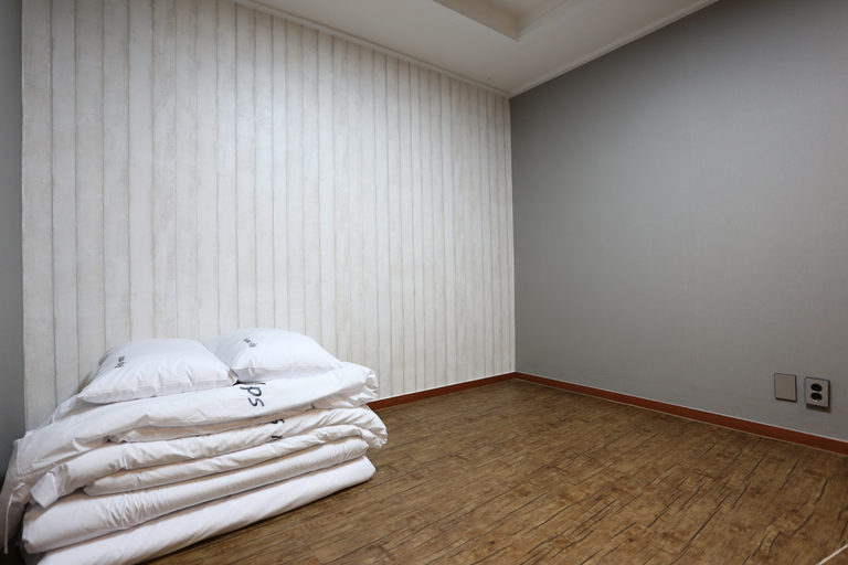 Bedroom 4, Hongcheon Alps, Hongcheon