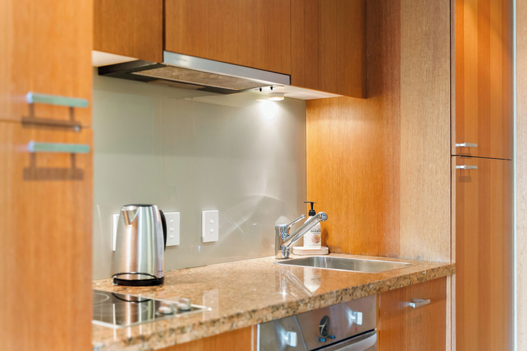 Private kitchen 5, Bright Central City Escape, Waitakere