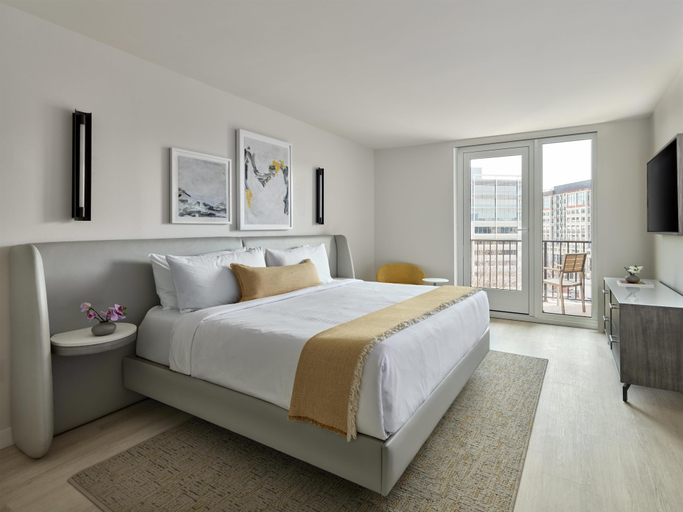 Bedroom 2, One Washington Circle DC, Tapestry Collection by Hilton, Washington D.C.