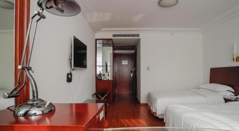 Bedroom 3, Wuxi Taihu Garden Hotel, Wuxi