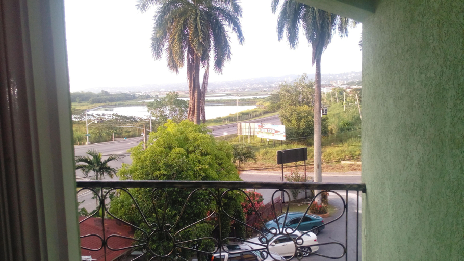 Room 5, Palm Bay Guest House & Rest
