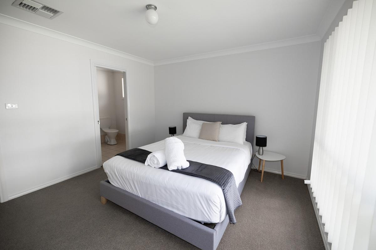 Bedroom 2, Wagga Apartments #8, Wagga Wagga - Pt A