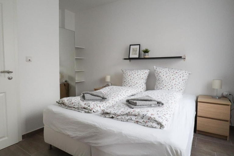 Bedroom 5, Apartments am Lindengraben, Emden