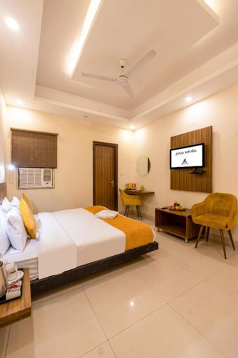 Bedroom 2, Hotel Ganga Ashoka-Stay By The Ganga Ghat, Garhwal