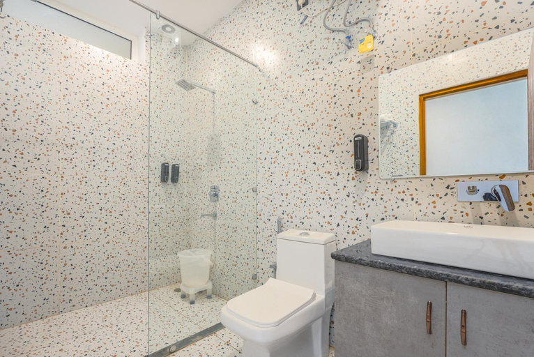 Bathroom 4, MVT Resort & Restaurant, Garhwal