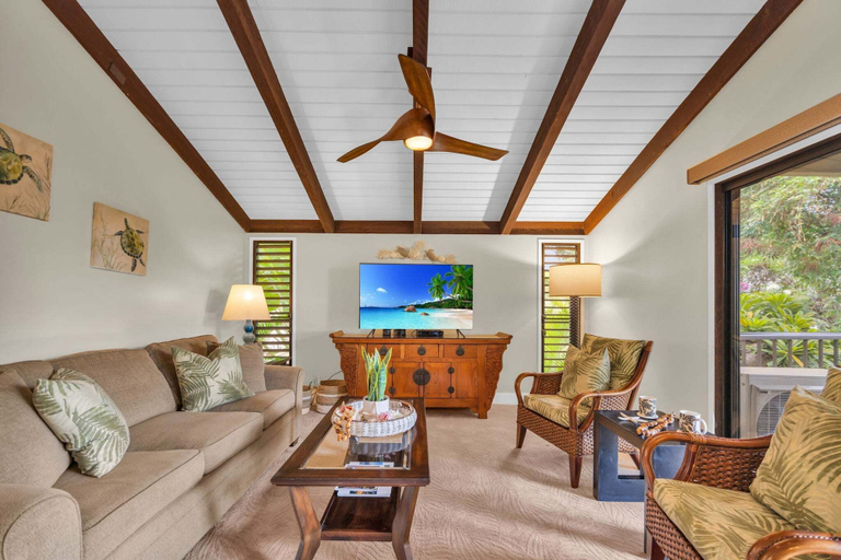 Interior 3, 2BD AC Pool Near Beaches-waiea Ekolu 1604, Maui