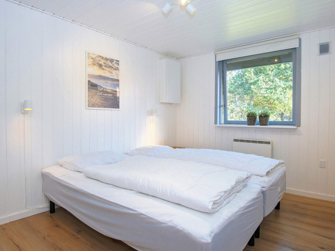 Bedroom 2, 4 Person Holiday Home in Ulfborg, Holstebro
