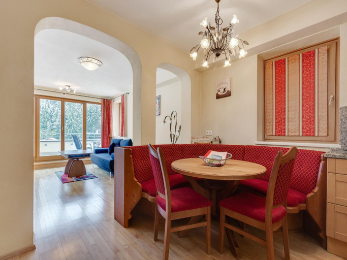 Others 5, Chalet in Saalbach near Ski Lift, Zell am See