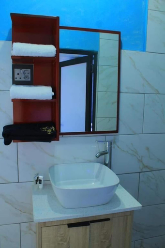 Bathroom 2, Meriambase lodge, Ekurhuleni