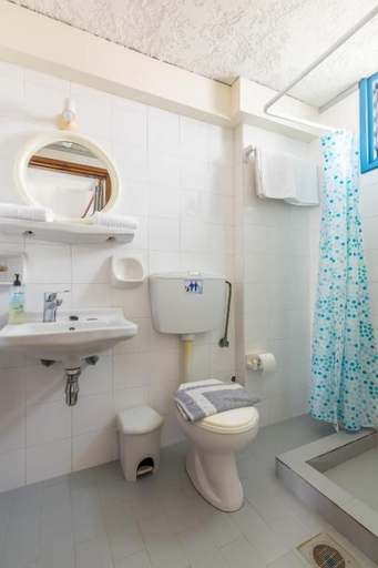 Bathroom 5, Joanna Hotel, Crete
