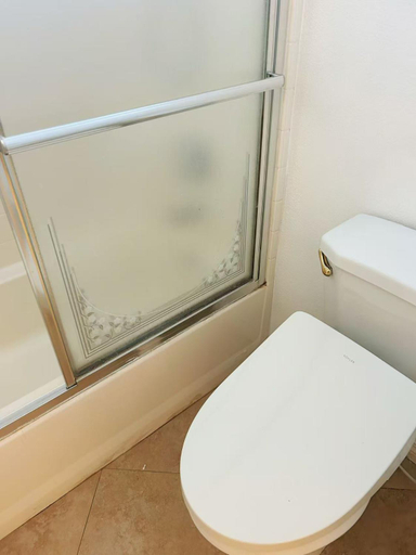 Bathroom 2, Spacious Master Suite Private Bath Walk-In Closet, Riverside