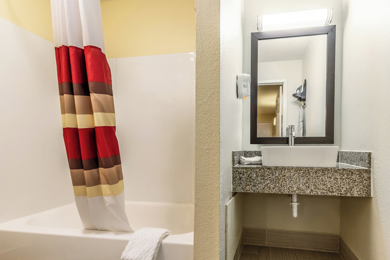Bathroom 4, Red Roof Inn Scottsburg, Scott