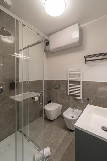 Bathroom 5, 23 SUITES, Trieste
