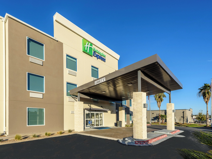 Exterior & Views 2, Holiday Inn Express & Suites BASTROP by IHG, Bastrop