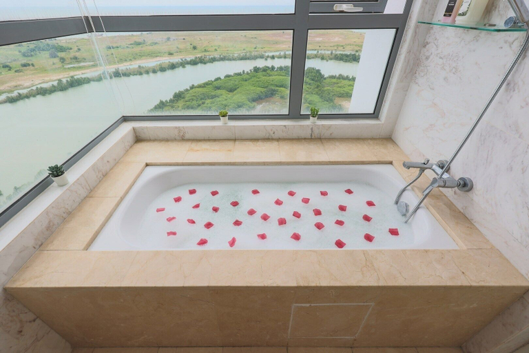 Bathroom 4, Silverscape Deluxe Melaka by I Housing, Malacca City