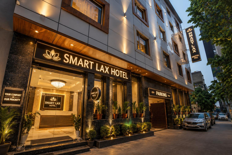 Exterior & Views 2, Hotel Smart Lax, Delhi