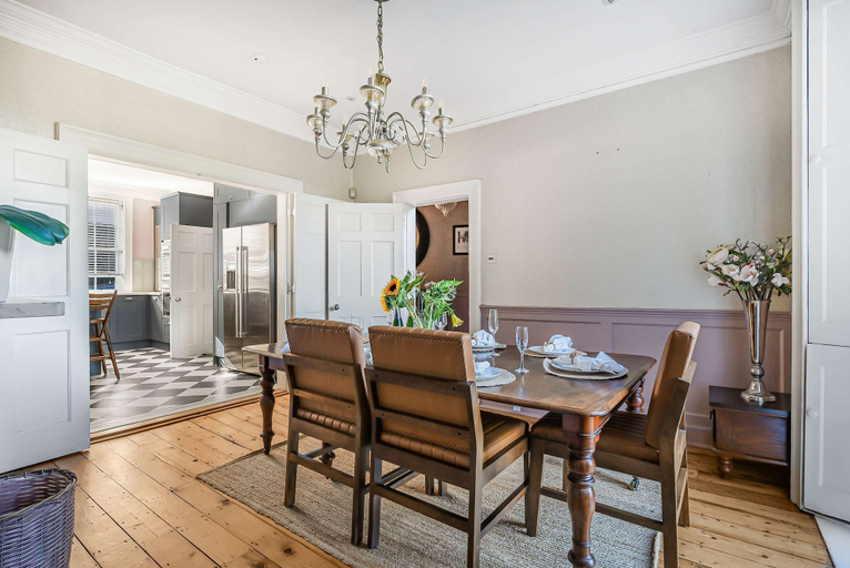 Room 5, Luxury 7 Bed Herts Stay Cinema Hot Tub, Hertfordshire