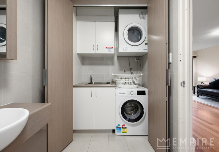 Bathroom 3, Parklane Apartments, Fremantle