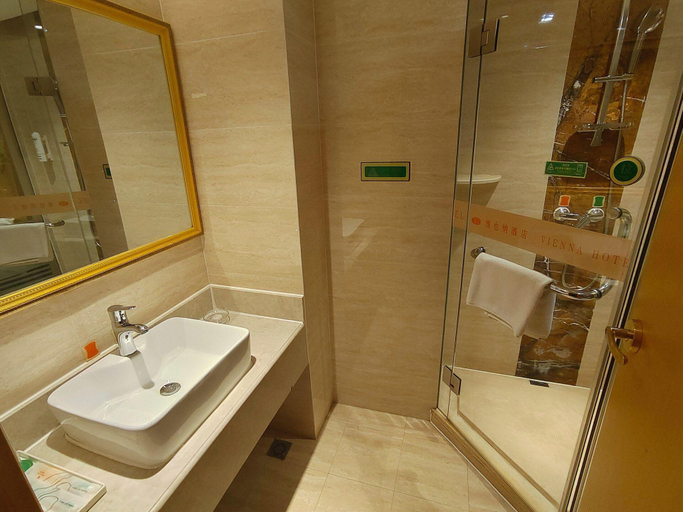 Bathroom 3, Vienna Hotel Guangxi Guilin Yongfu Station, Guilin