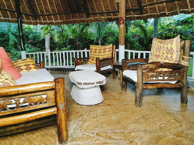 Others 5, Upani in Diani, Msambweni