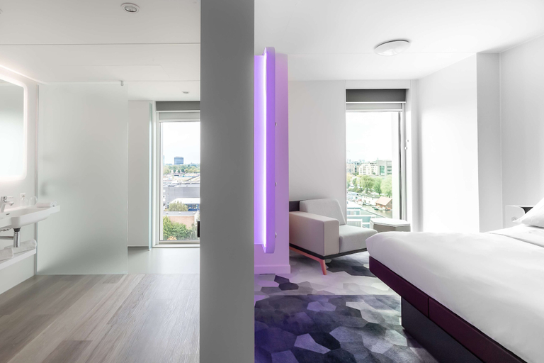 Bedroom 5, YOTEL Amsterdam, Amsterdam