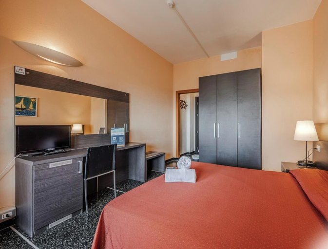 Bedroom 5, Hotiday Room Collection - Varazze, Savona