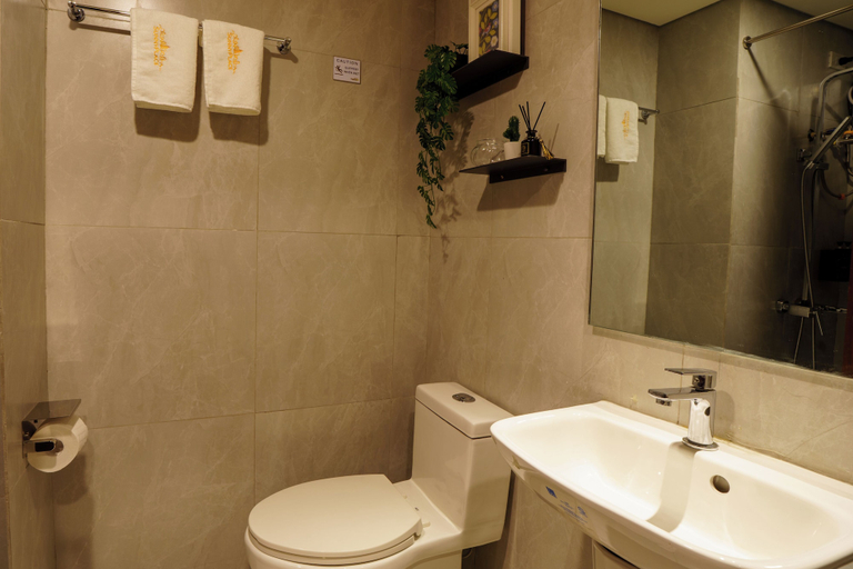 Bathroom 2, SunnyPlace, Parañaque