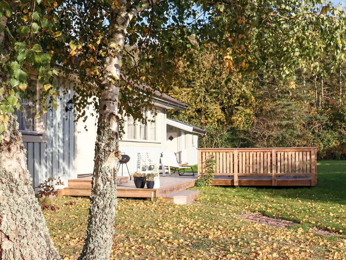 Exterior 5, Charming Holiday Home With Terrace-by Traum, Laholm