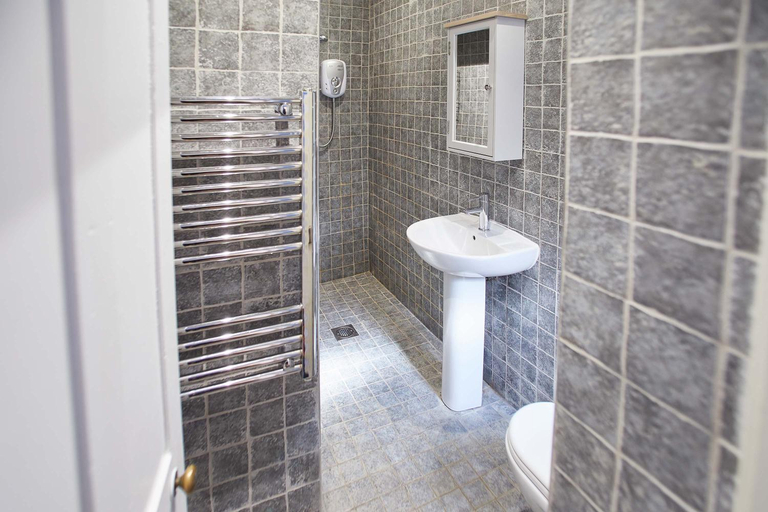 Bathroom, Host & Stay | Gun Gutter House, Redcar and Cleveland