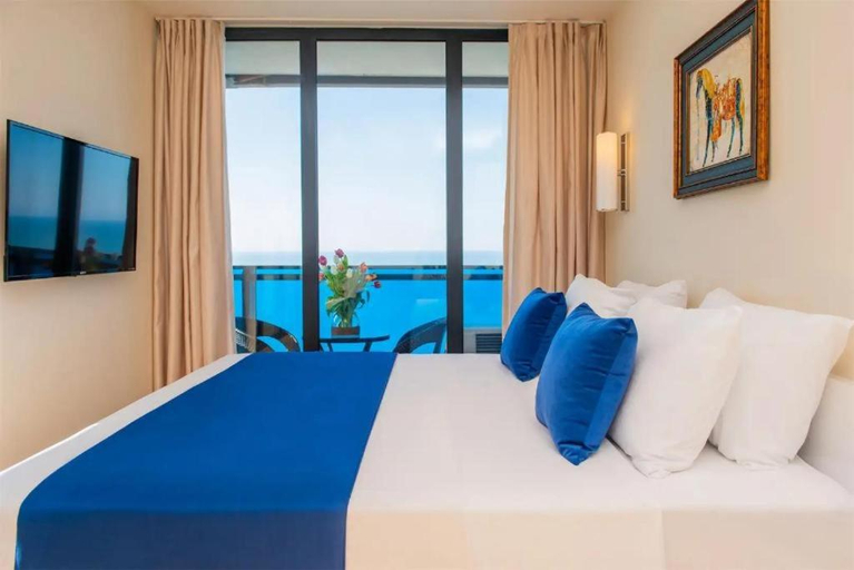 Others 4, Panorama black sea view ApartHotel, Batumi