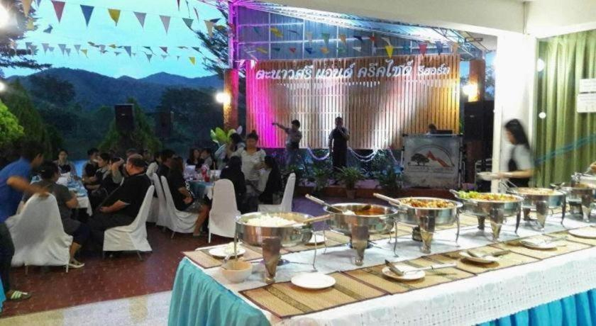 Food & Drinks, Tanaosri & Creekside Resort, Suan Phung